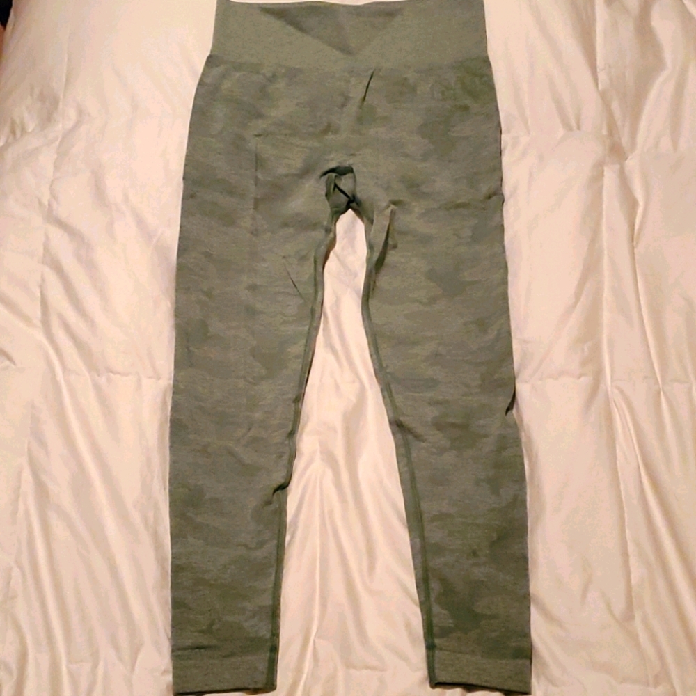 Gymshark Sage Green Camo Seamless Leggings